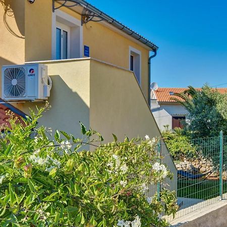 Apartment Tena Veli Losinj Bagian luar foto