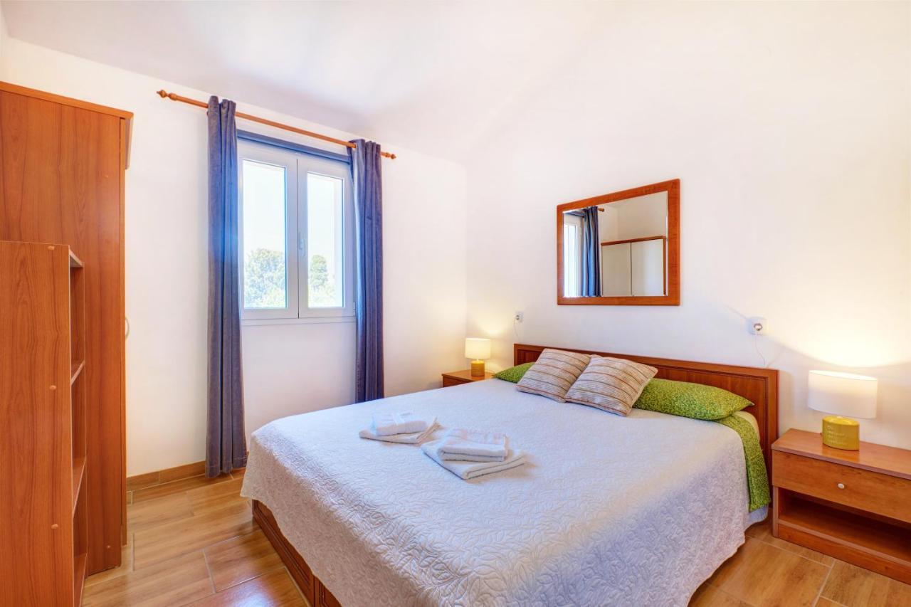 Apartment Tena Veli Losinj Bagian luar foto