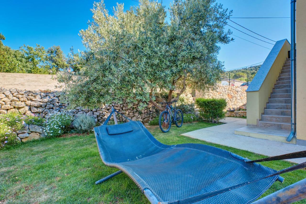 Apartment Tena Veli Losinj Bagian luar foto