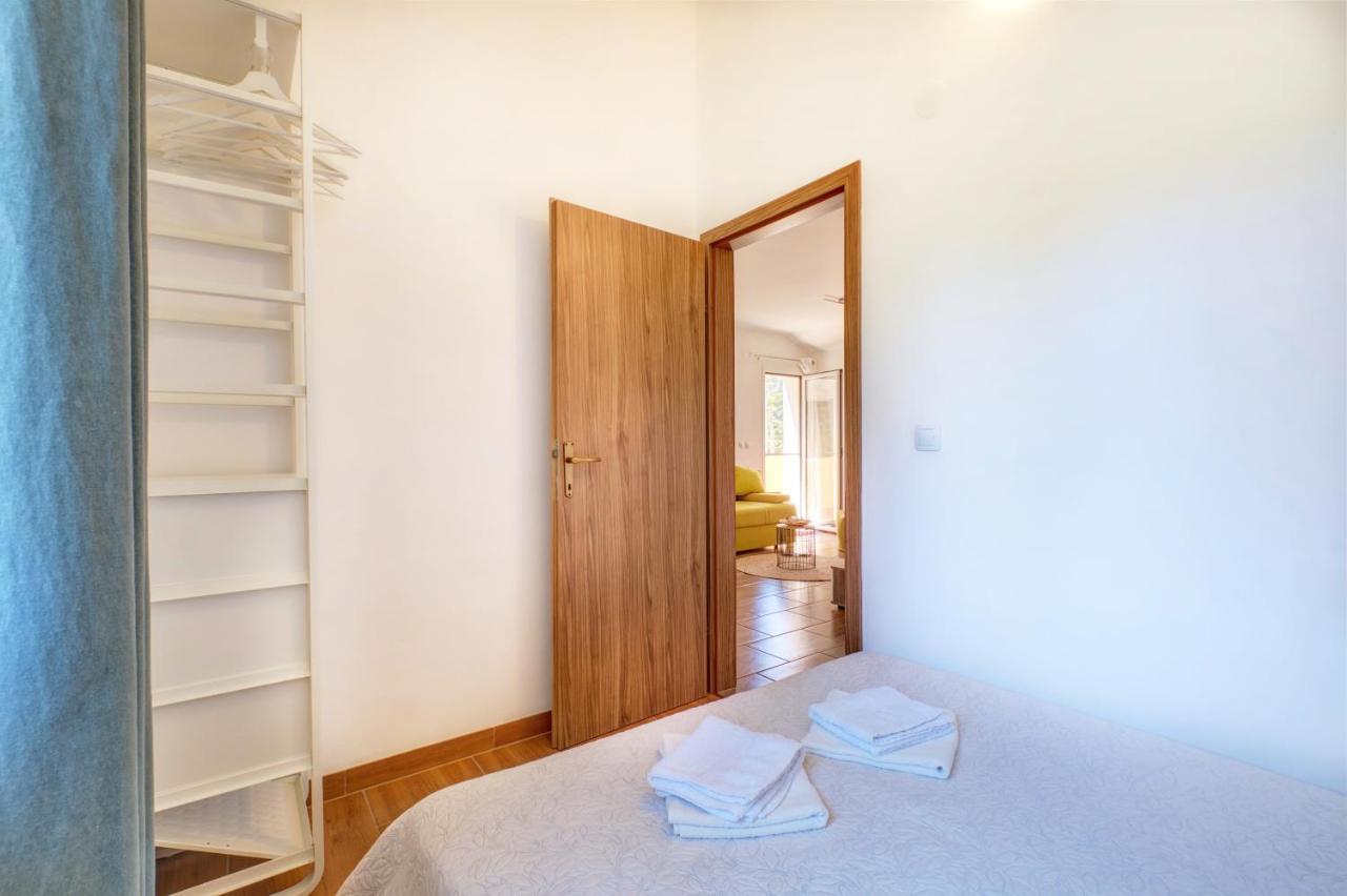 Apartment Tena Veli Losinj Bagian luar foto