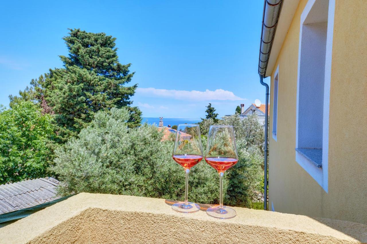 Apartment Tena Veli Losinj Bagian luar foto