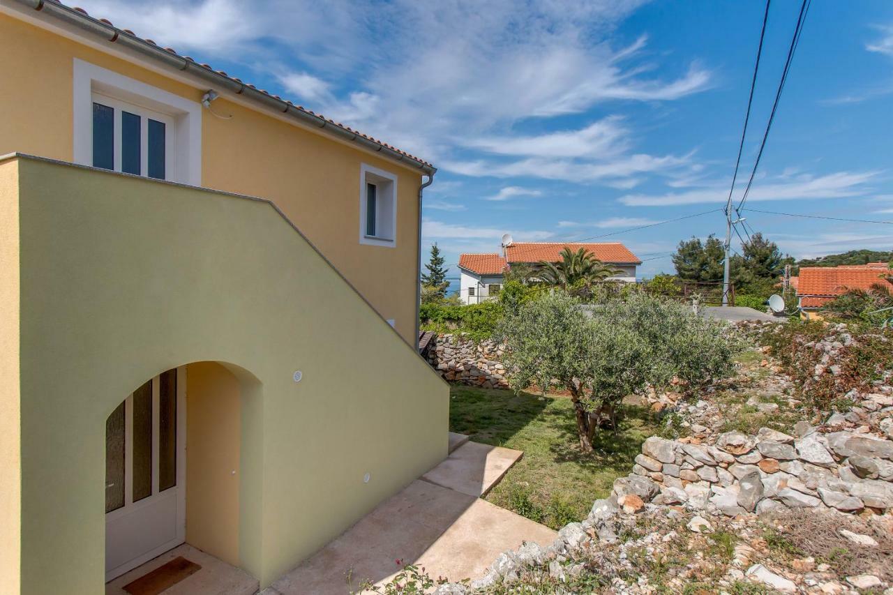 Apartment Tena Veli Losinj Bagian luar foto